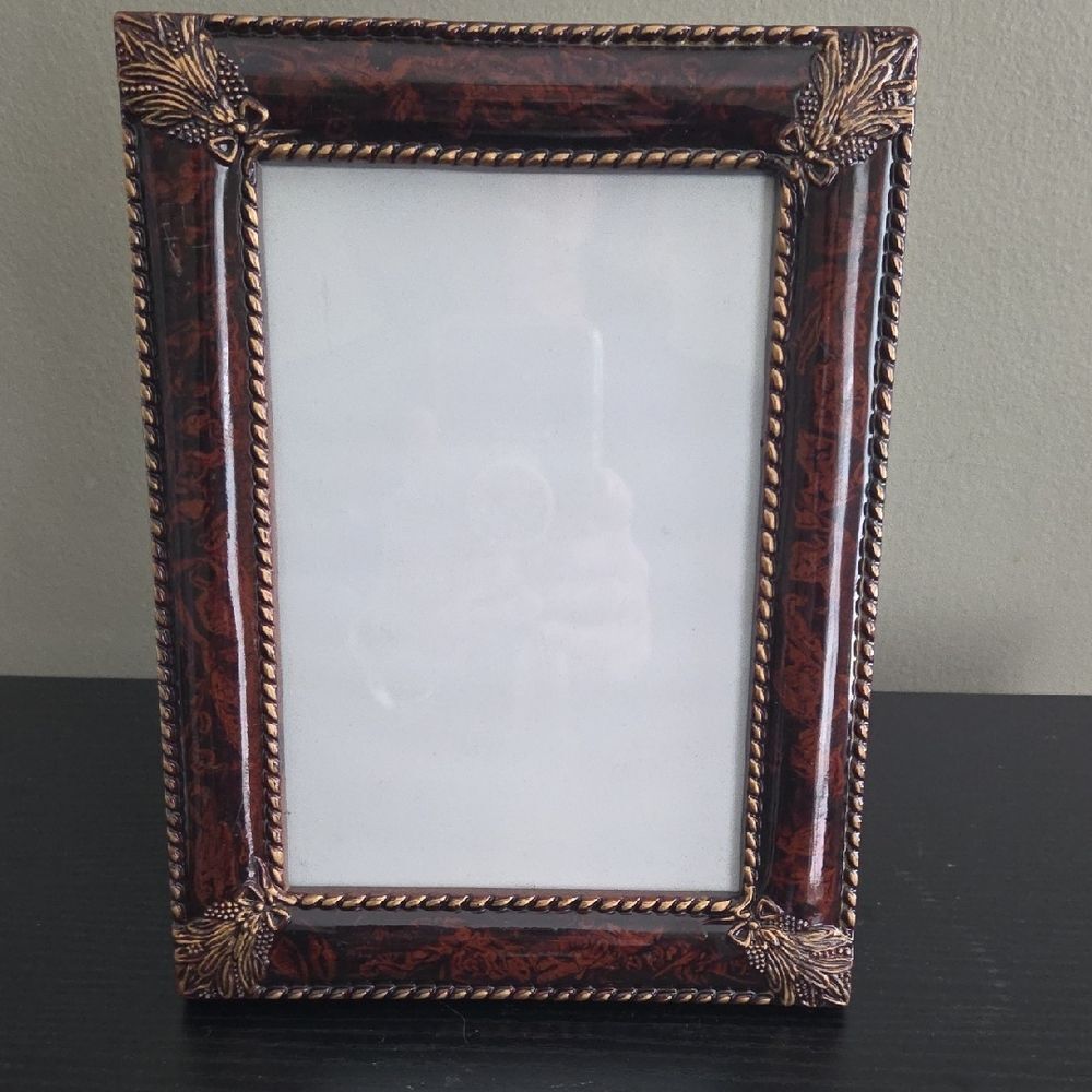 Elegant Brown and Gold Picture Frame